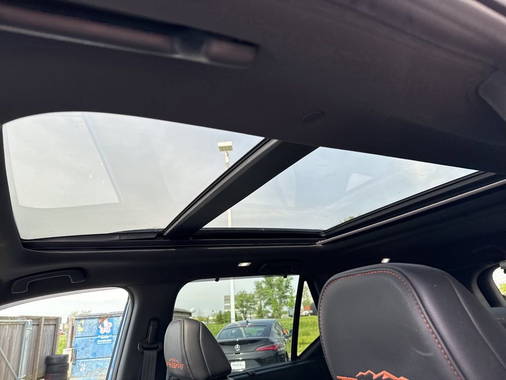 Certified 2023 Honda Pilot TrailSport image 31