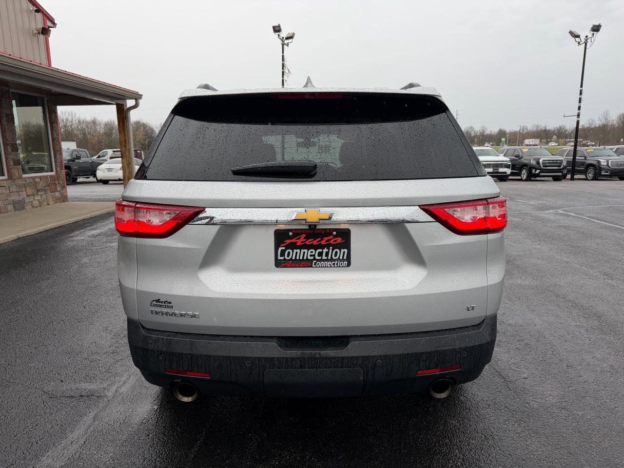 Used 2020 Chevrolet Traverse LT image 5