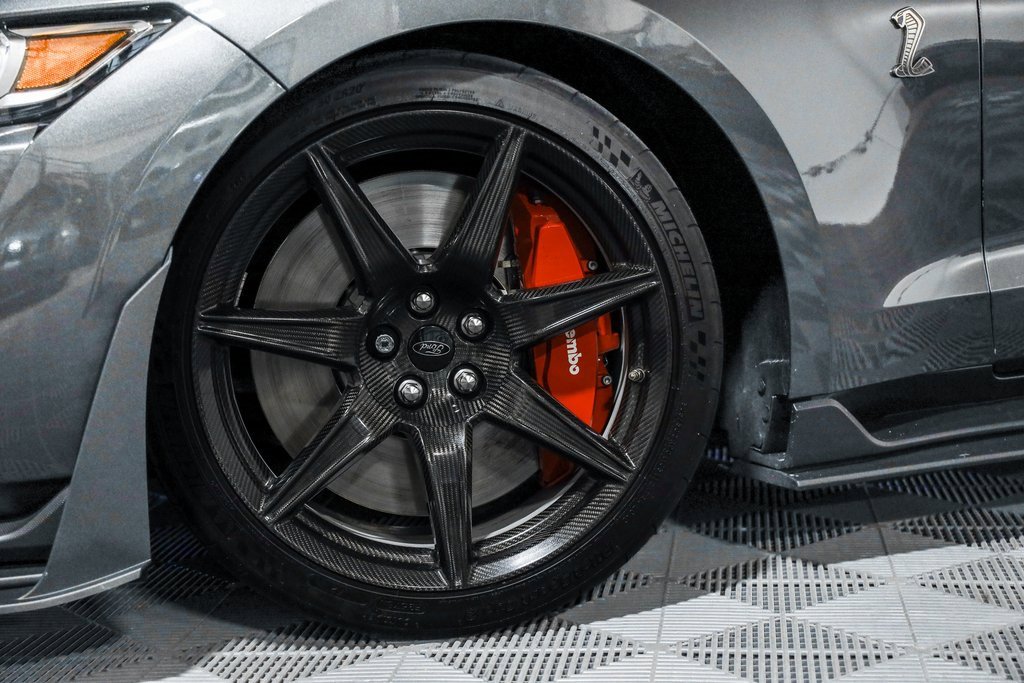 Used 2020 Ford Mustang Shelby GT500 w/ Carbon Fiber Track Pack image 13