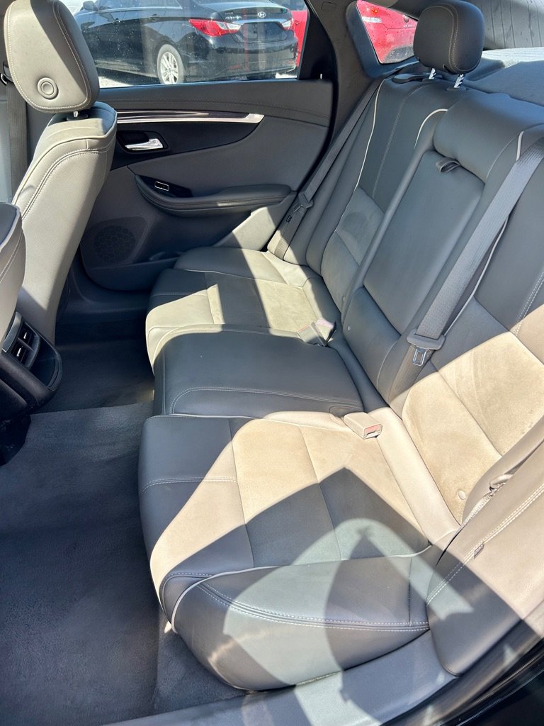 Used 2015 Chevrolet Impala LT w/ Convenience Package image 8