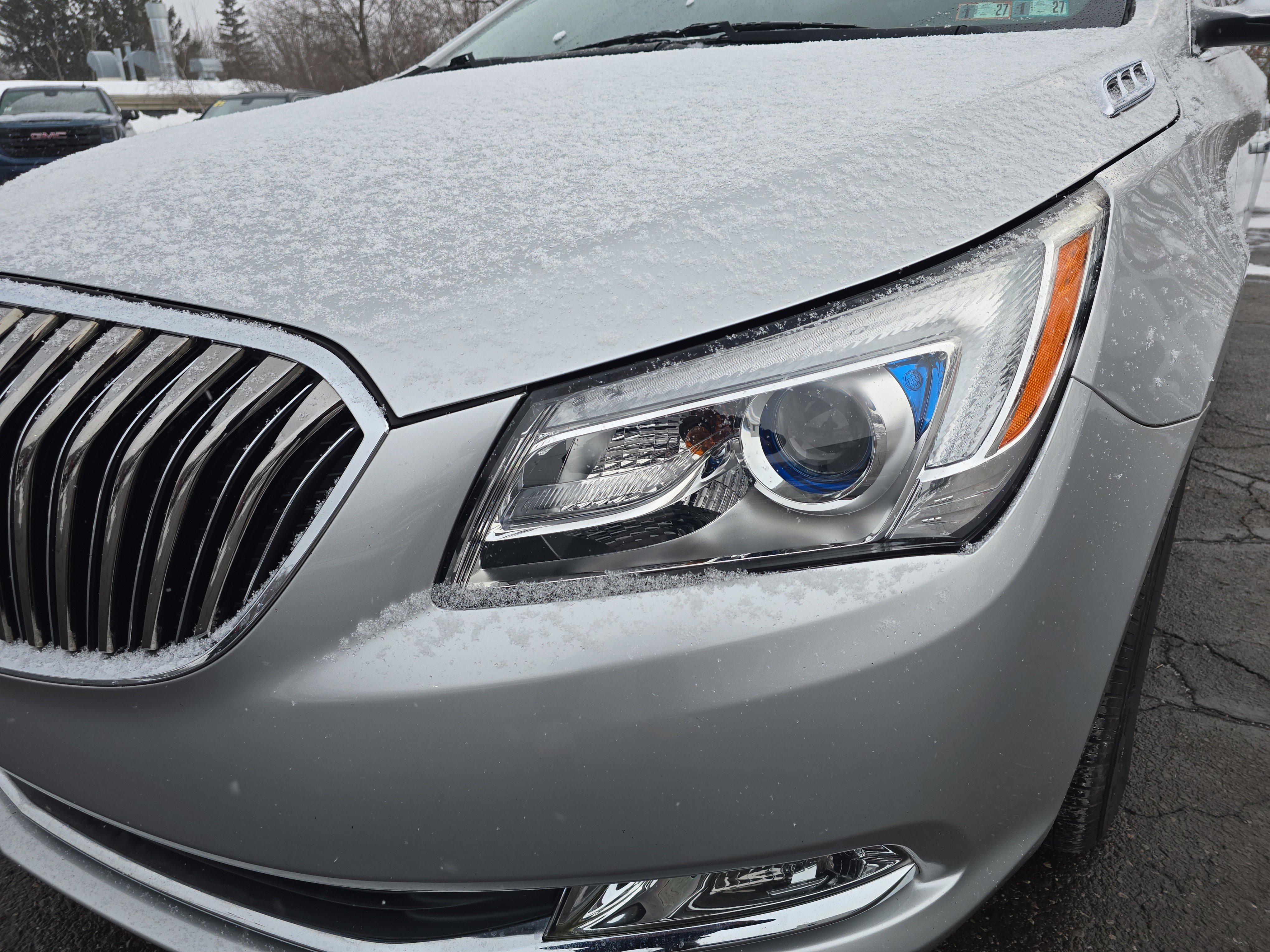 Used 2016 Buick LaCrosse image 10