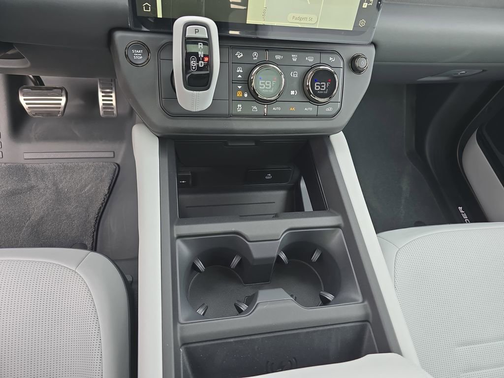 New 2026 Land Rover Defender 110 OCTA image 25