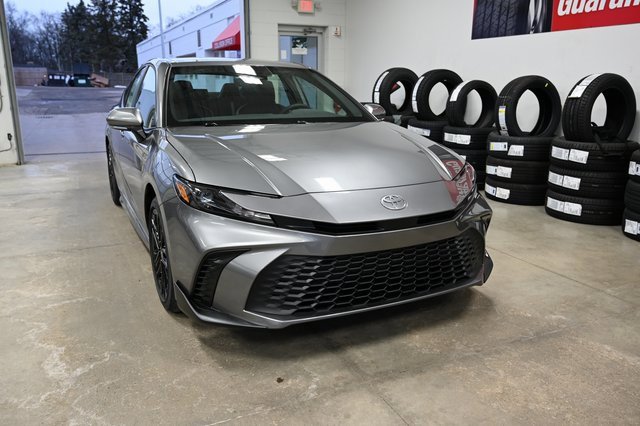 New 2026 Toyota Camry SE image 3