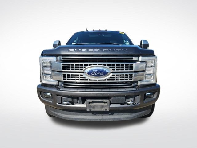Used 2019 Ford F250 Platinum w/ Platinum Ultimate Package AWD/4WD image 2