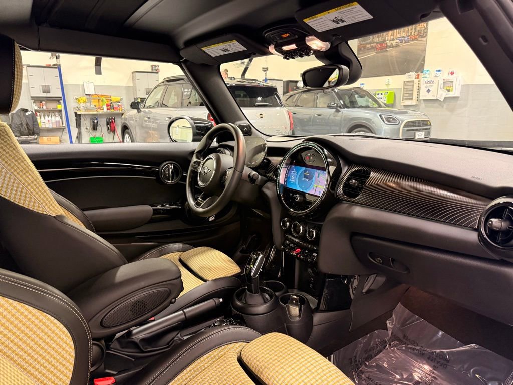 Certified 2023 MINI Cooper S w/ MINI Resolute Edition image 24