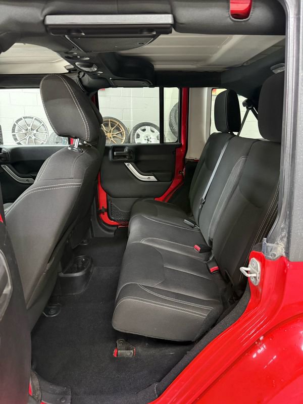 Used 2016 Jeep Wrangler Unlimited Sahara w/ Dual Top Group image 14