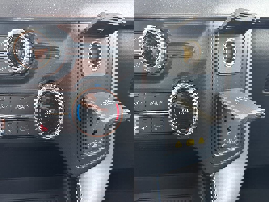 New 2026 Ford F150 XLT w/ Equipment Group 303A High image 37