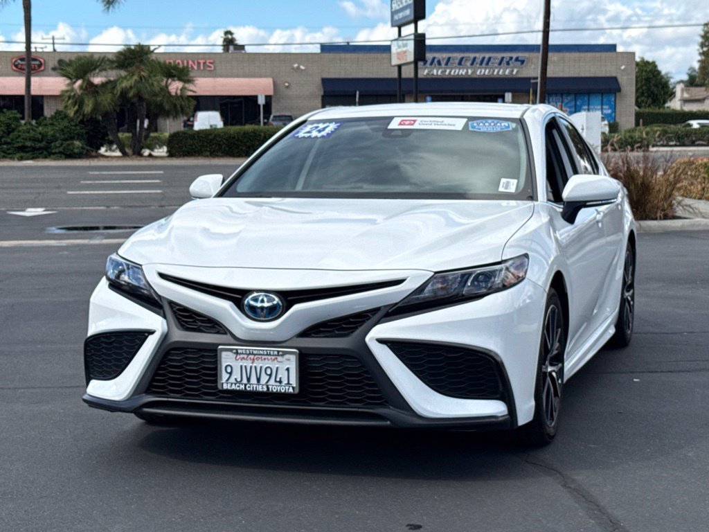 Certified 2024 Toyota Camry SE FWD image 5