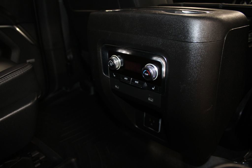 Used 2022 GMC Yukon Denali image 36