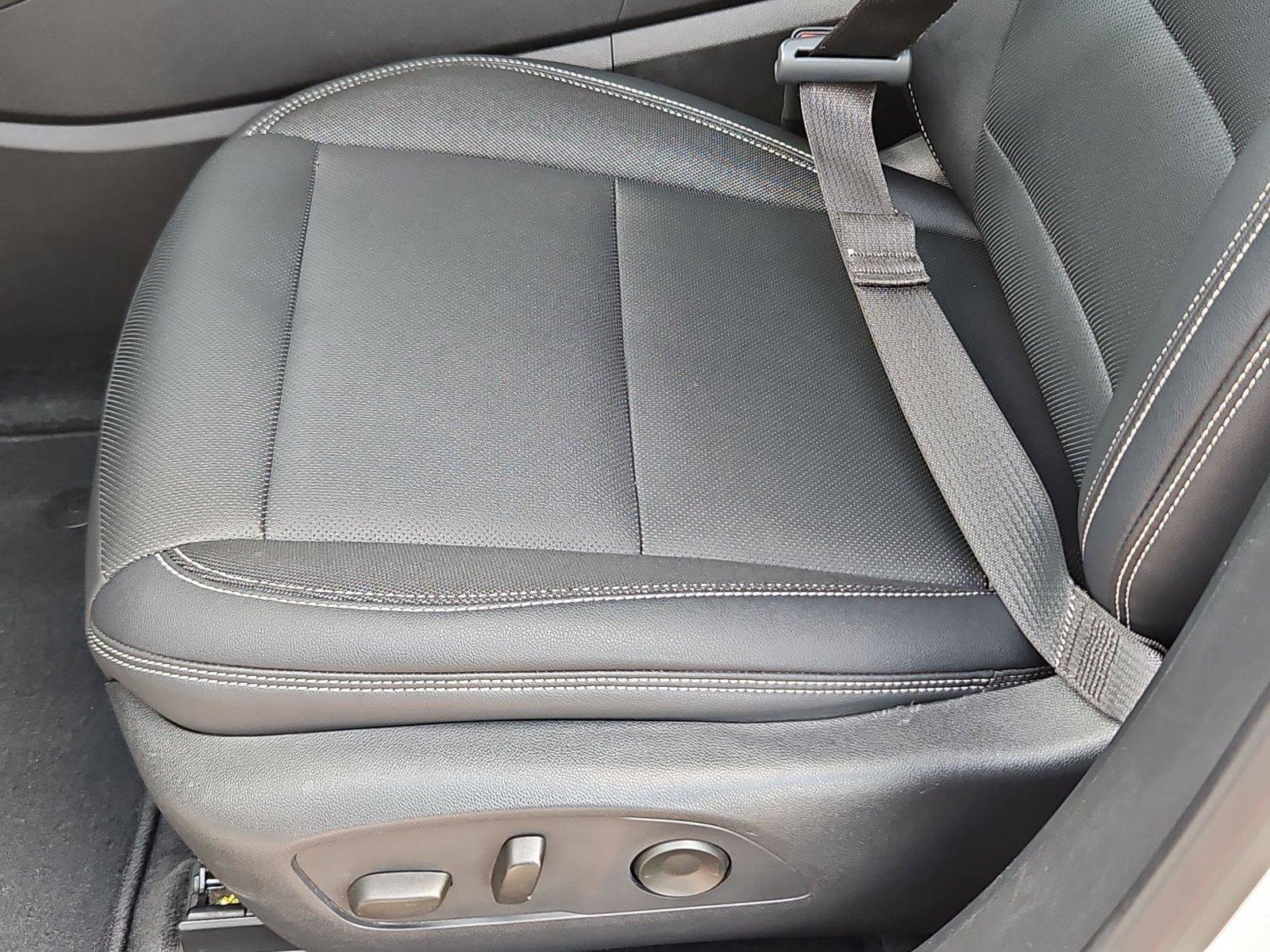 Used 2024 Chevrolet Blazer EV LT AWD/4WD image 25