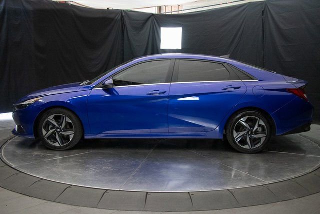 Used 2023 Hyundai Elantra Limited w/ Cargo Package FWD image 10