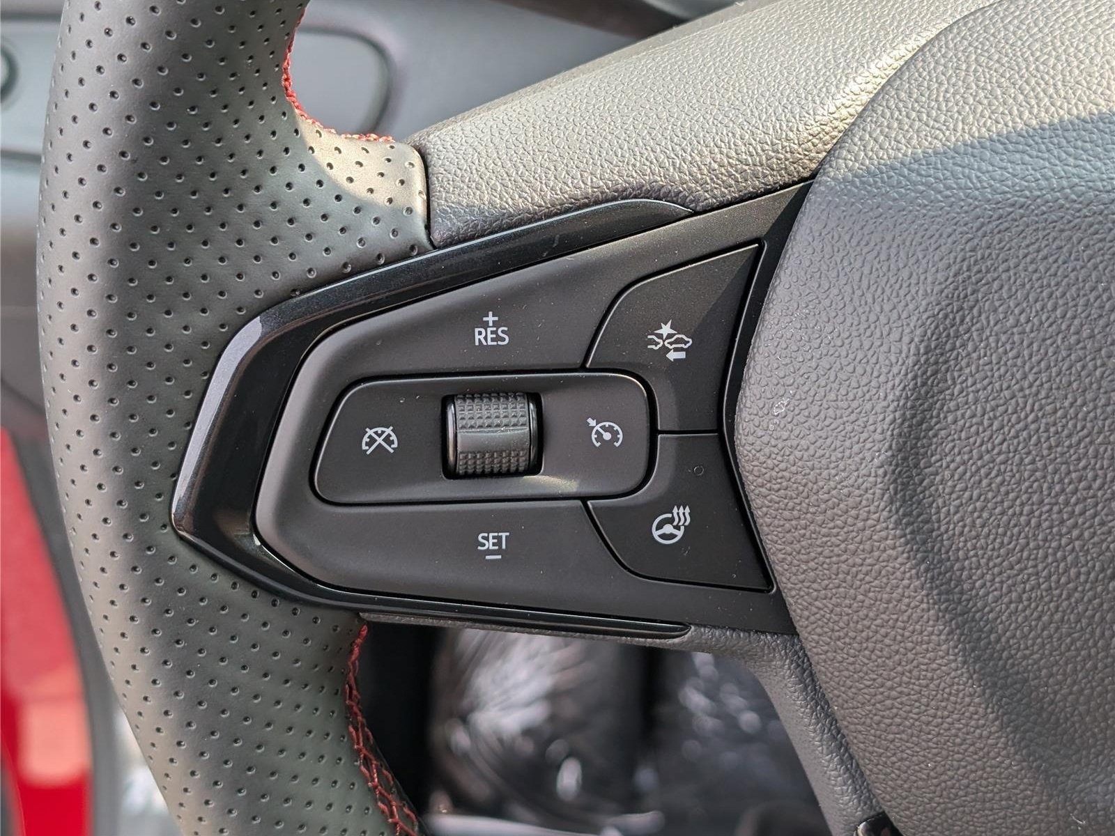 New 2026 Chevrolet Trax RS w/ Driver Confidence Package FWD image 19