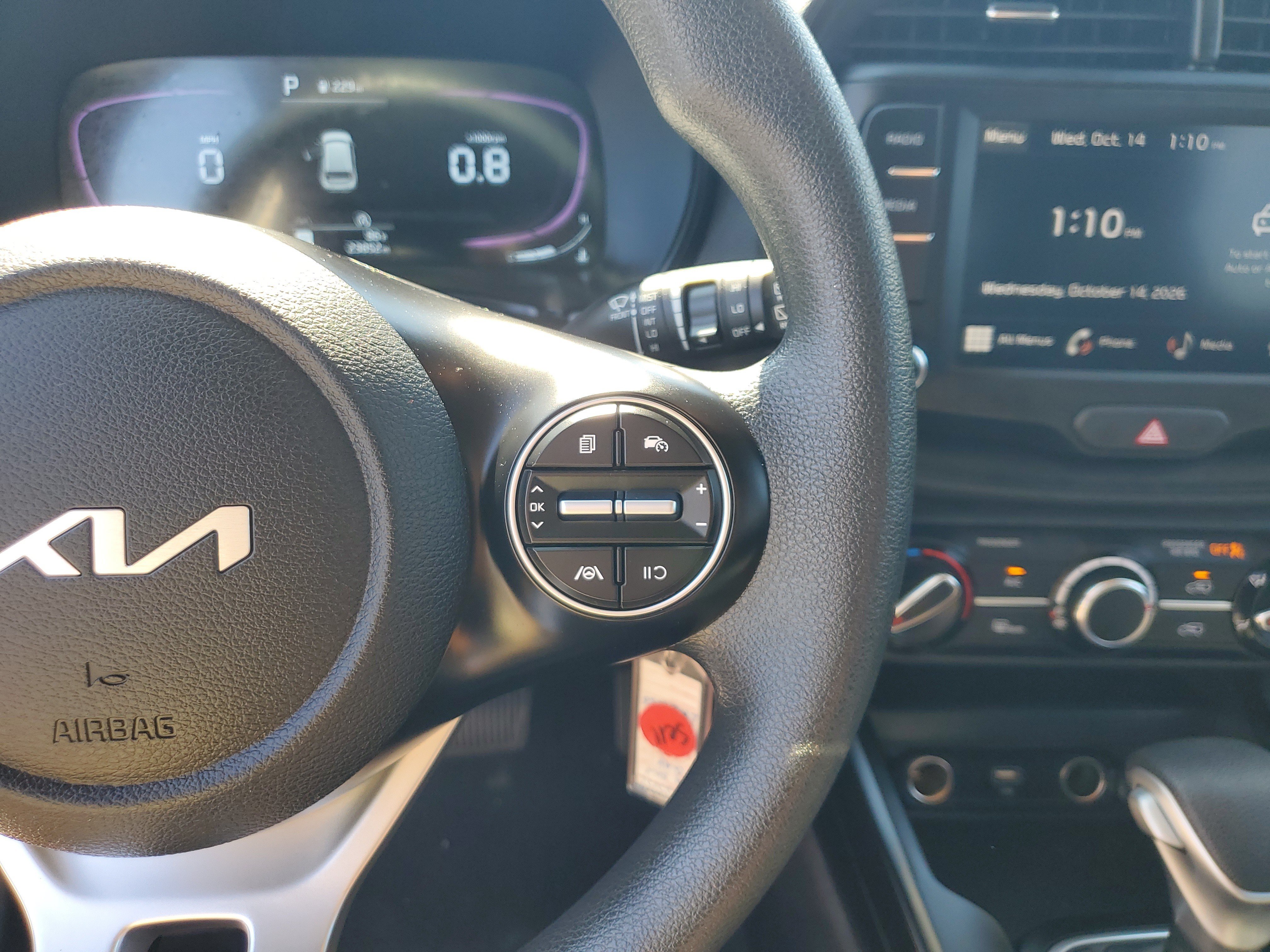 Used 2025 Kia Soul LX w/ LX Technology Package FWD image 27