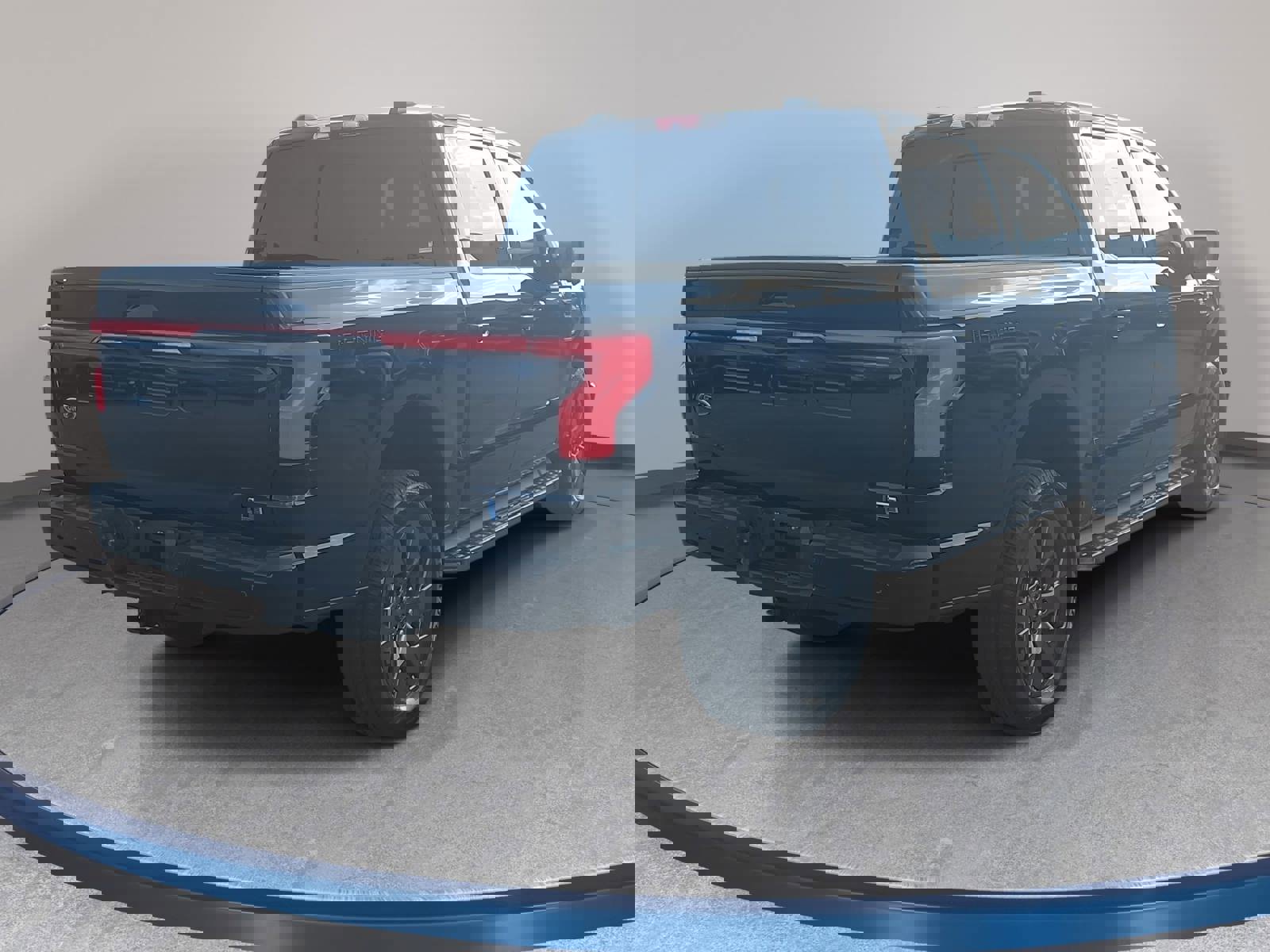 Used 2023 Ford F150 Lightning Lariat AWD/4WD image 5