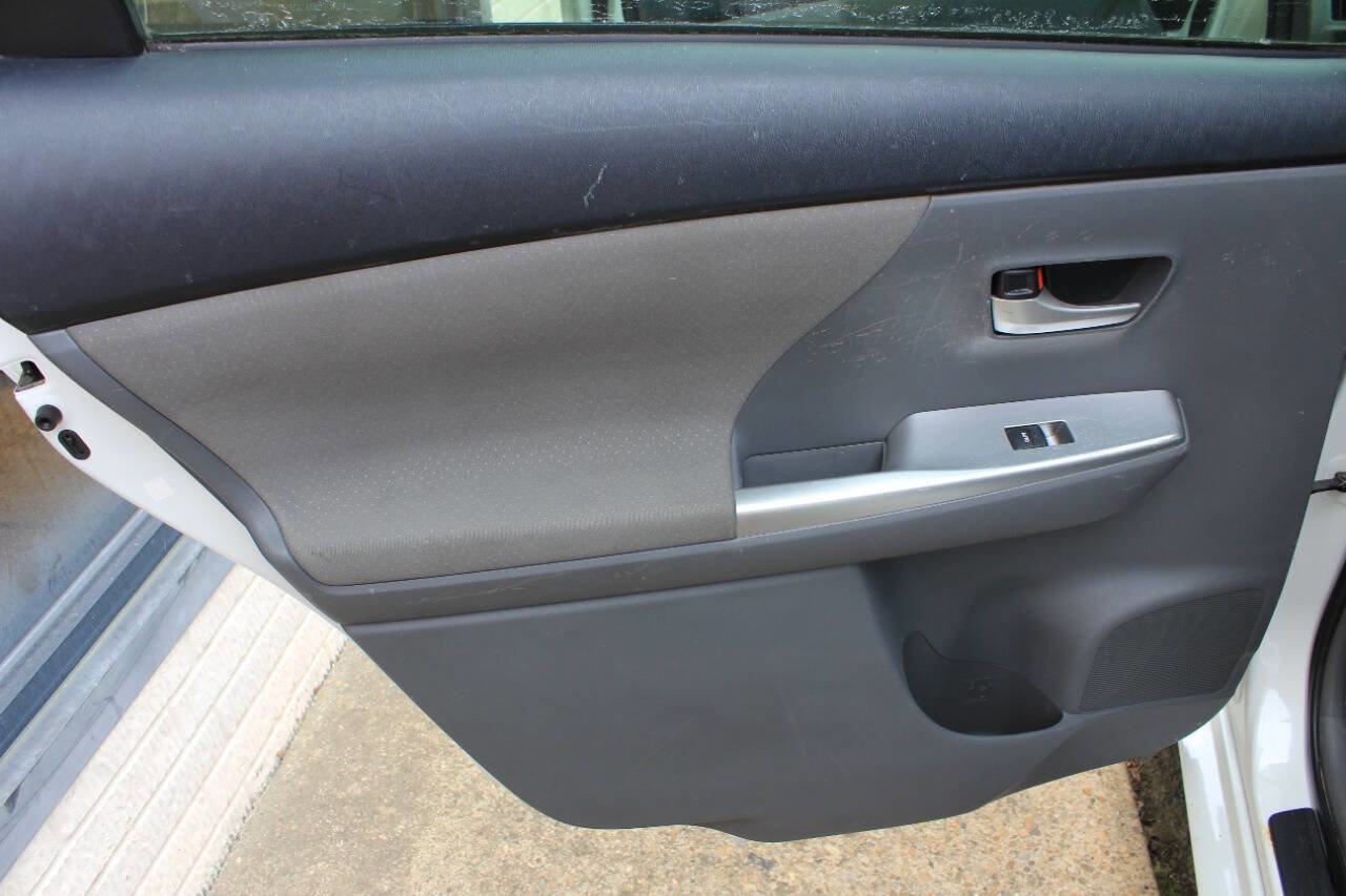 Used 2013 Toyota Prius V Two FWD image 14