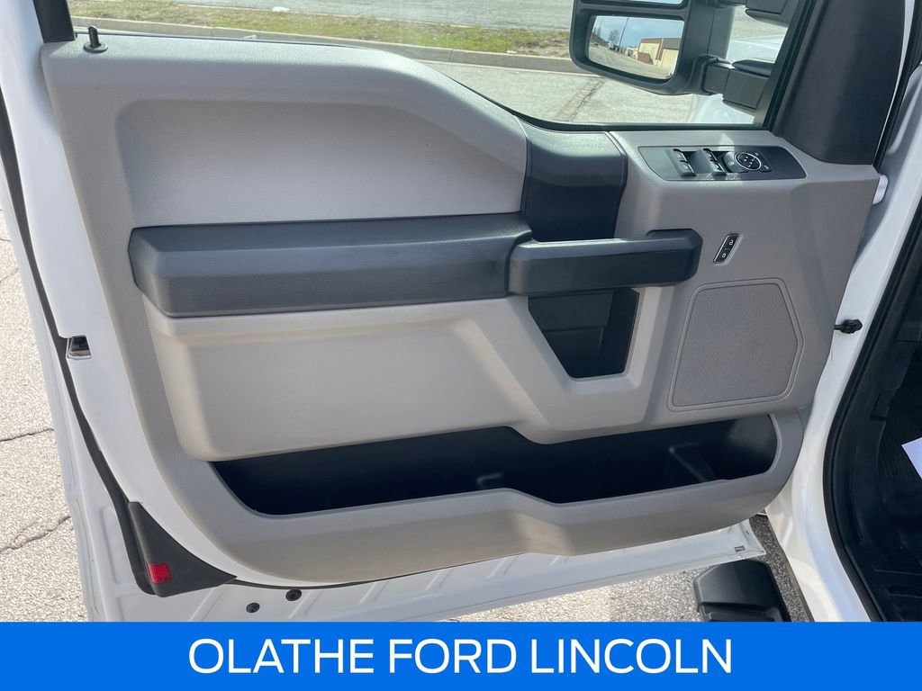 Used 2022 Ford F250 XL w/ Power Equipment Group image 12