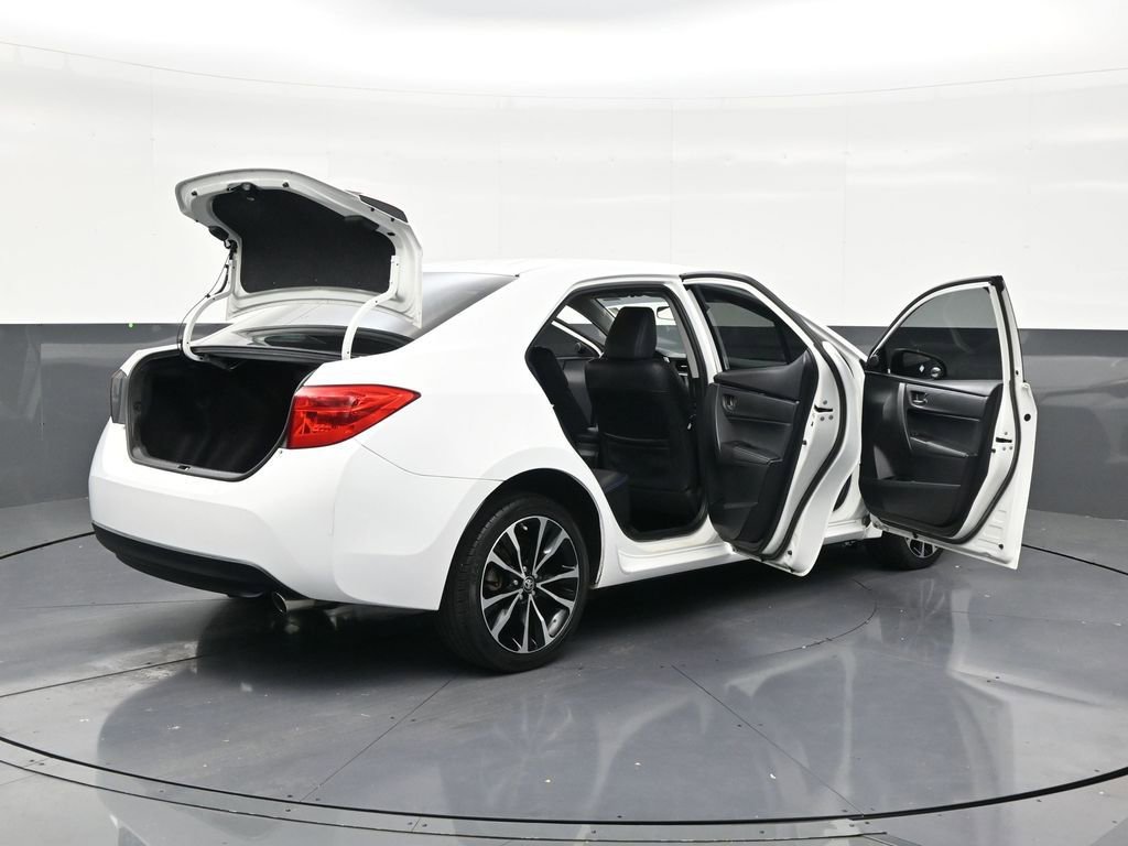 Used 2017 Toyota Corolla FWD image 30