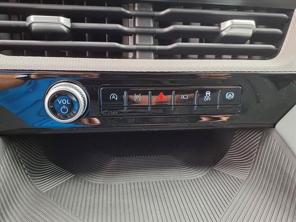 New 2026 Ford Explorer Active w/ Active Comfort Package RWD image 10