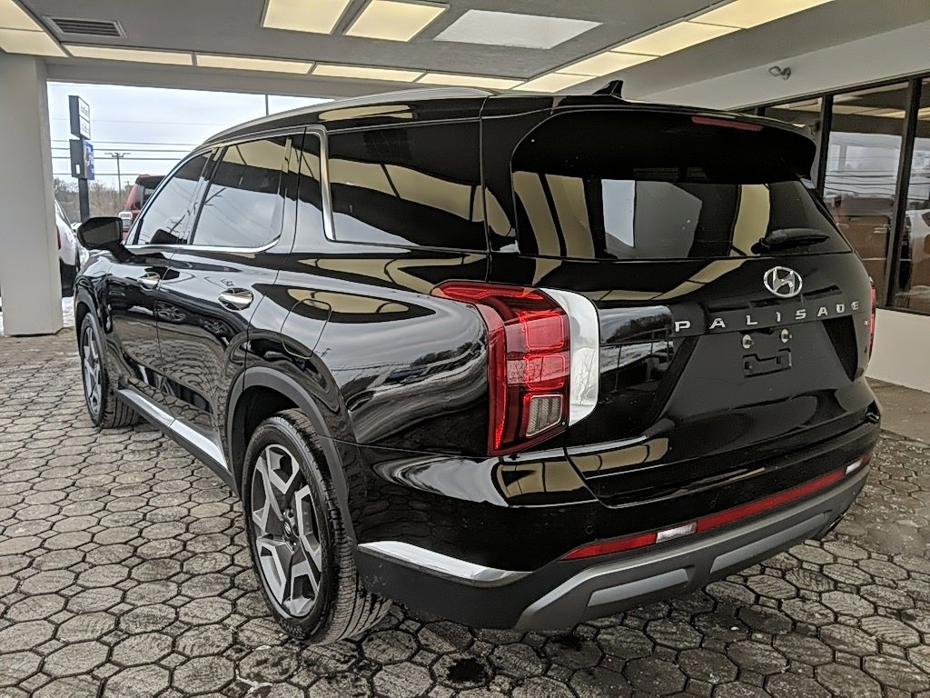 Used 2023 Hyundai Palisade Limited image 8
