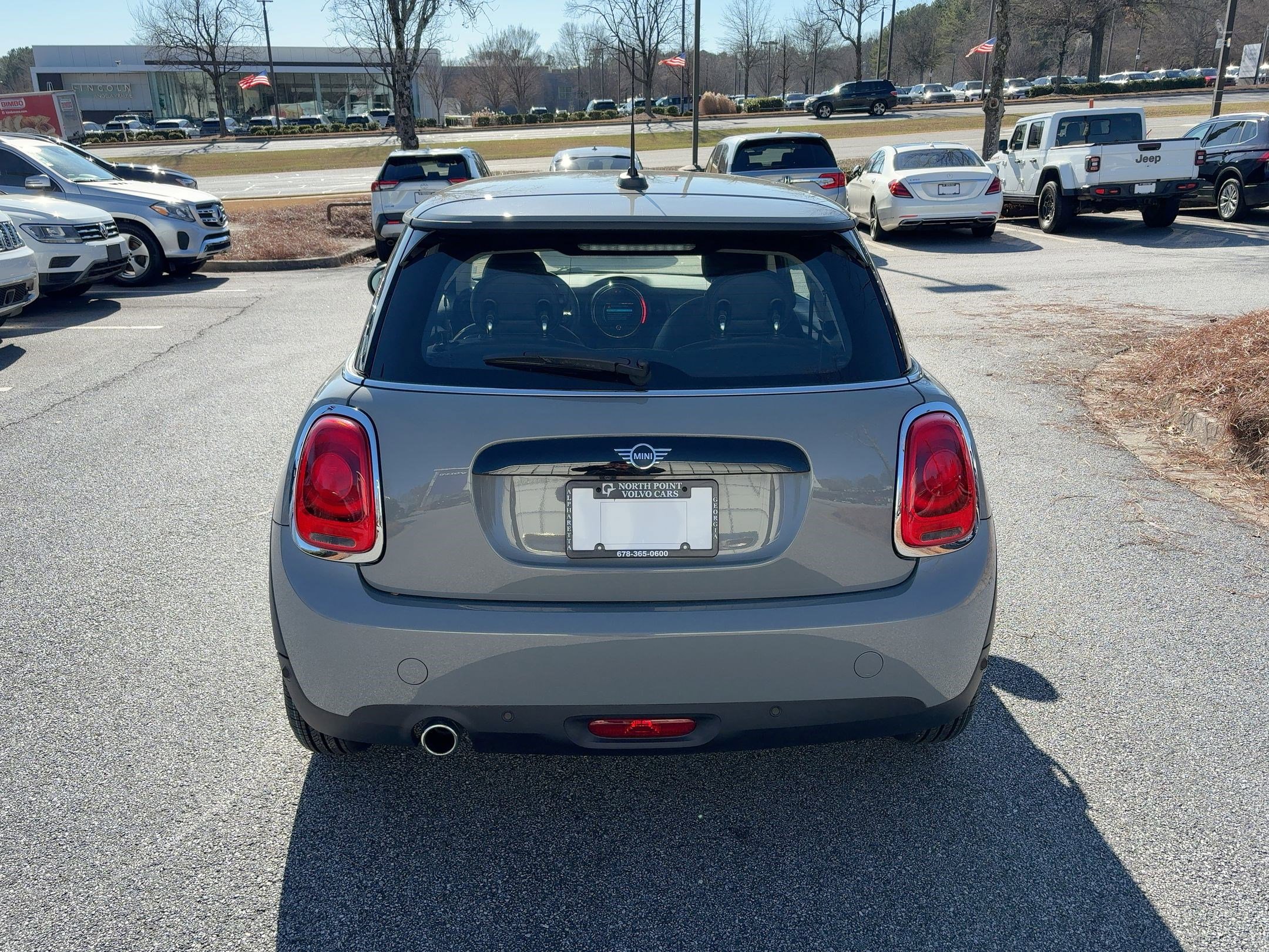 Used 2021 MINI Cooper 2-Door Hardtop image 10