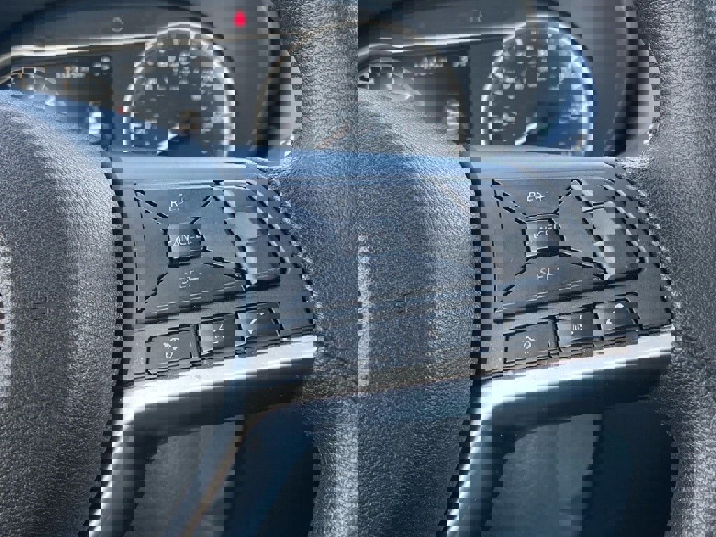 Used 2025 Nissan Versa SV image 14