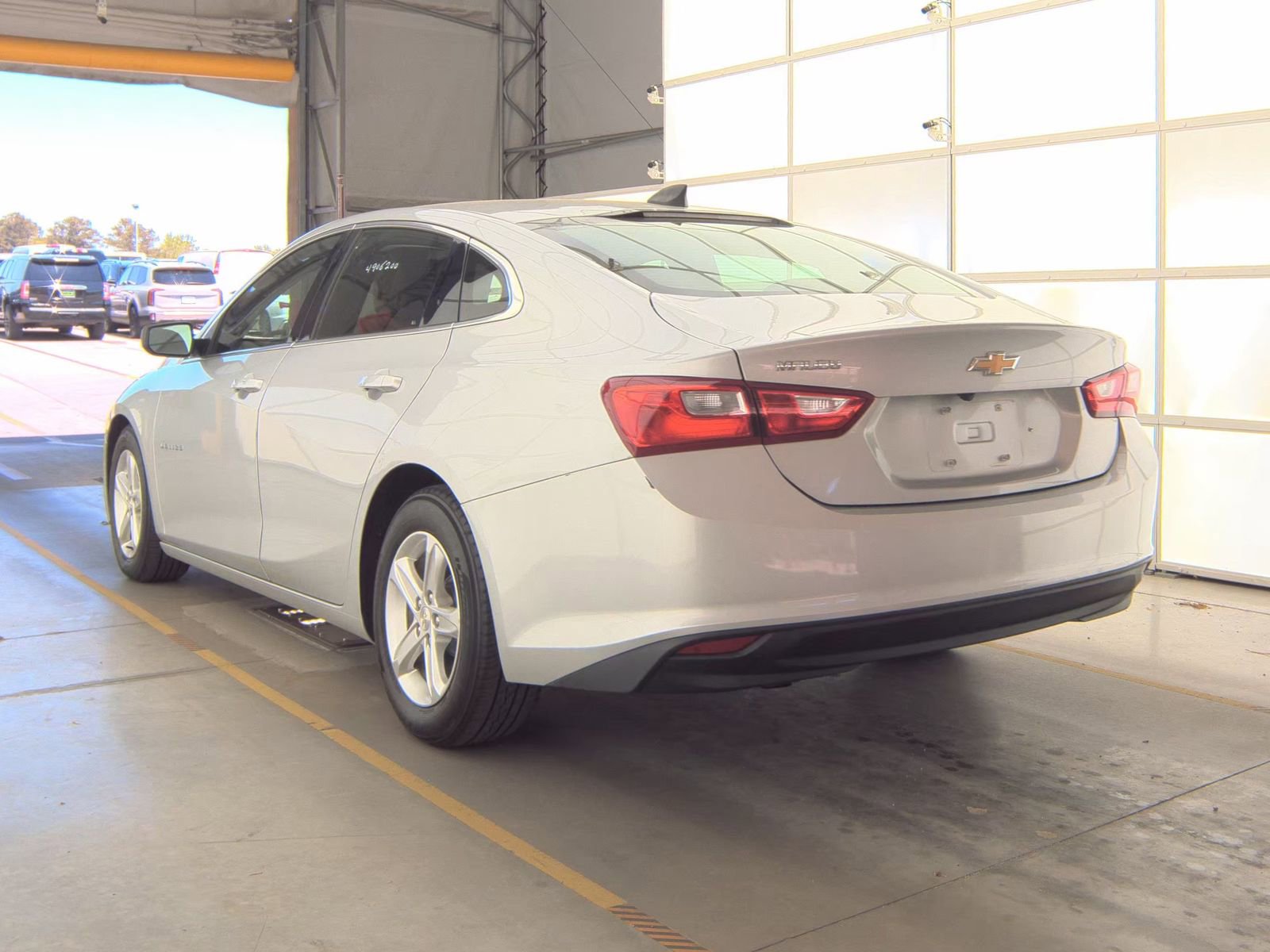 Used 2020 Chevrolet Malibu LS w/ LPO, Convenience Package 2 FWD image 9