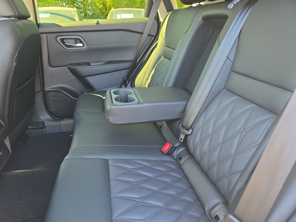 New 2026 Nissan Rogue Platinum AWD/4WD image 38