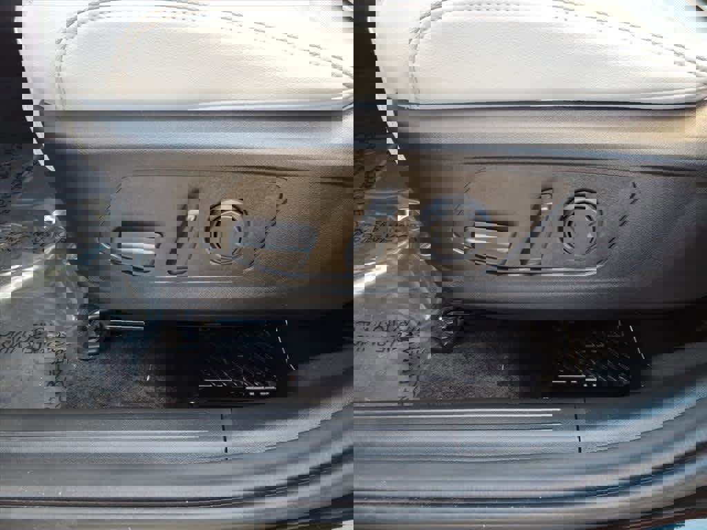 Used 2023 Hyundai Tucson Limited w/ Cargo Package image 17