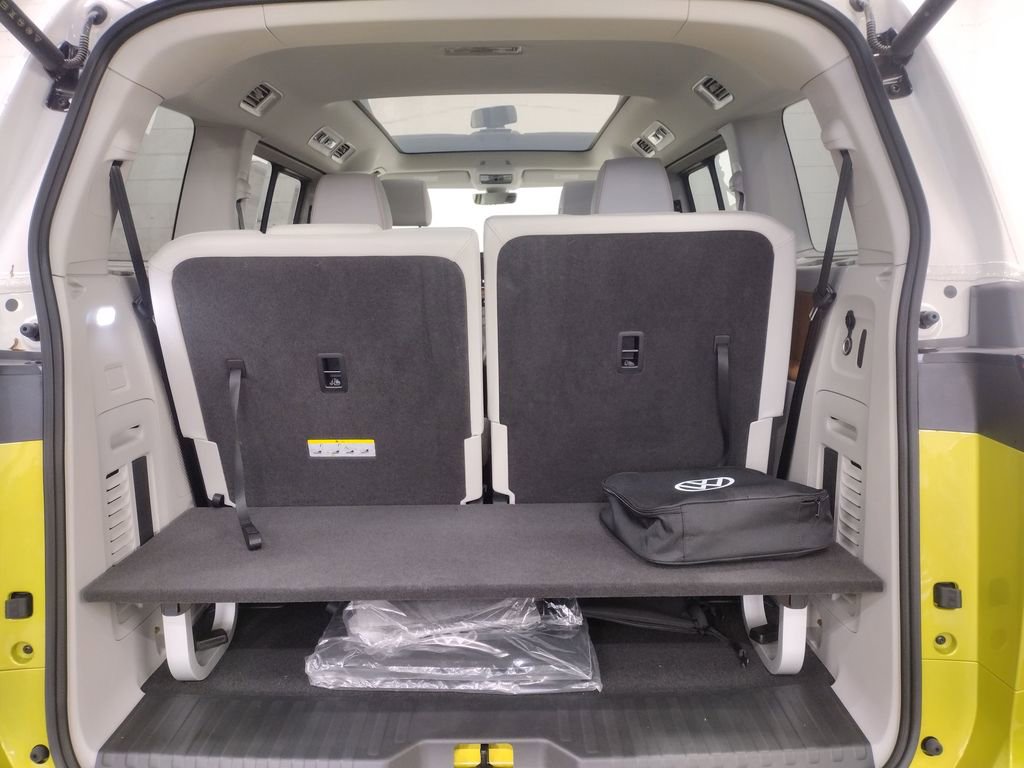 New 2025 Volkswagen ID. Buzz 1st Edition image 18