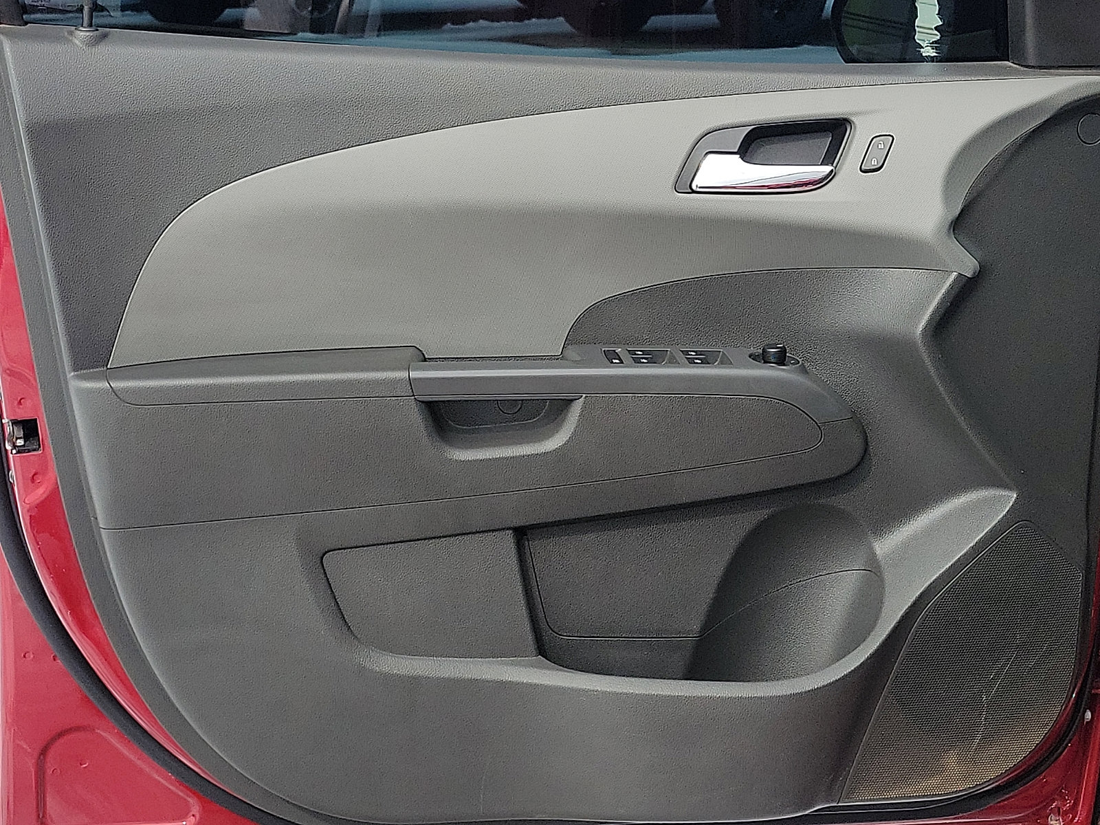 Used 2019 Chevrolet Sonic LT w/ Convenience Package image 11