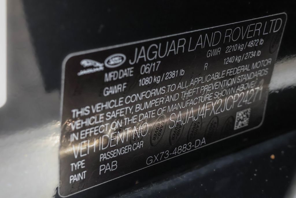 Used 2018 Jaguar XE Premium image 38