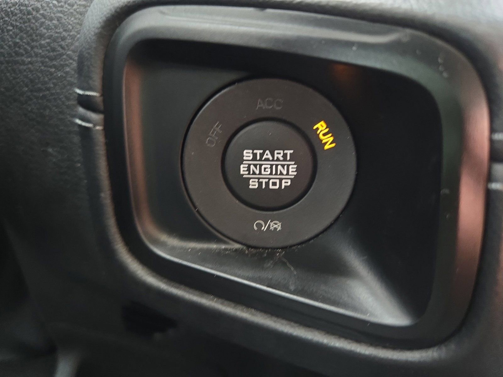 Used 2024 Jeep Wrangler Unlimited Rubicon w/ Safety Group AWD/4WD image 17