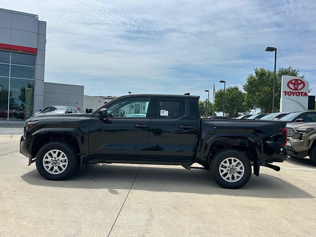 New 2026 Toyota Tacoma SR5 AWD/4WD image 3