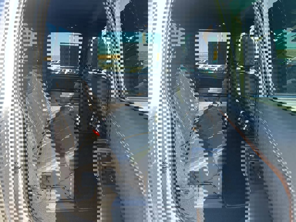 Used 2024 Ford F450 Platinum w/ FX4 Off-Road Package image 19