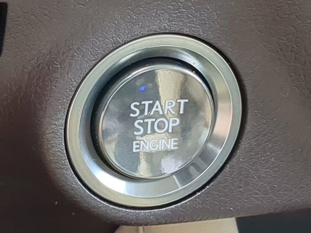 Used 2020 Lexus RX 350L Premium w/ Premium Package image 28