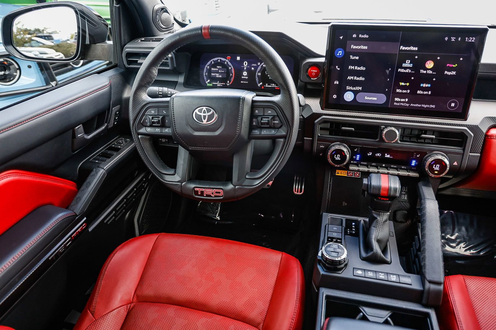 Used 2025 Toyota 4Runner 4WD image 14
