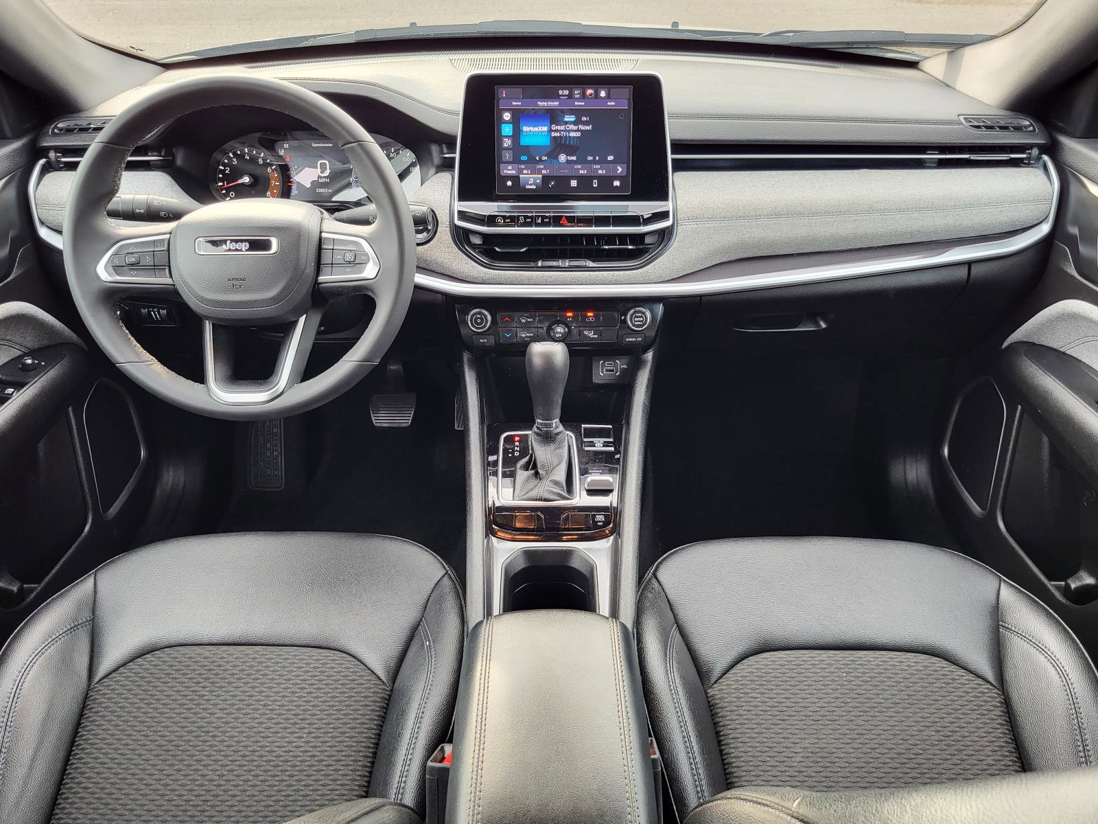 Used 2025 Jeep Compass Latitude image 14