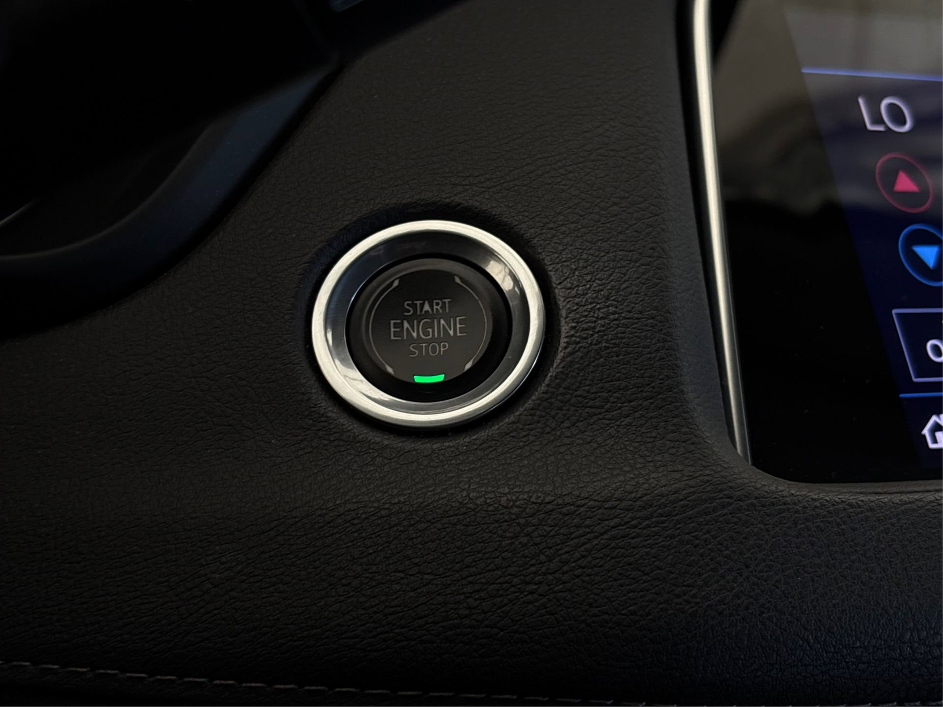 Certified 2023 Cadillac XT4 Luxury image 29