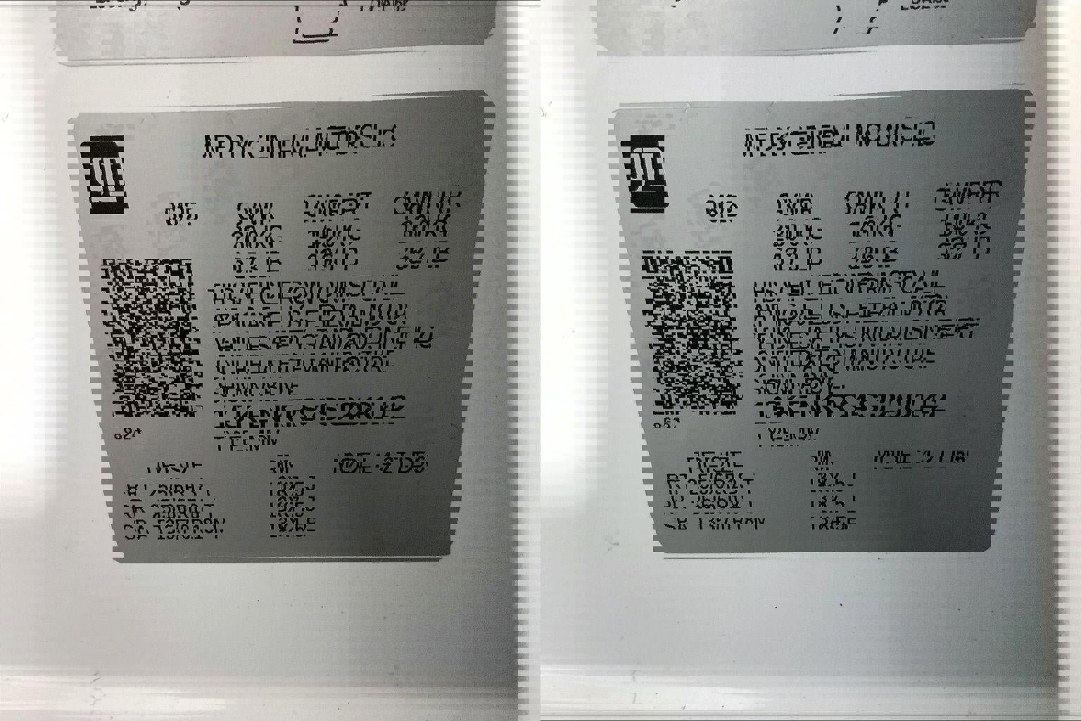 Used 2025 GMC Acadia Elevation image 32