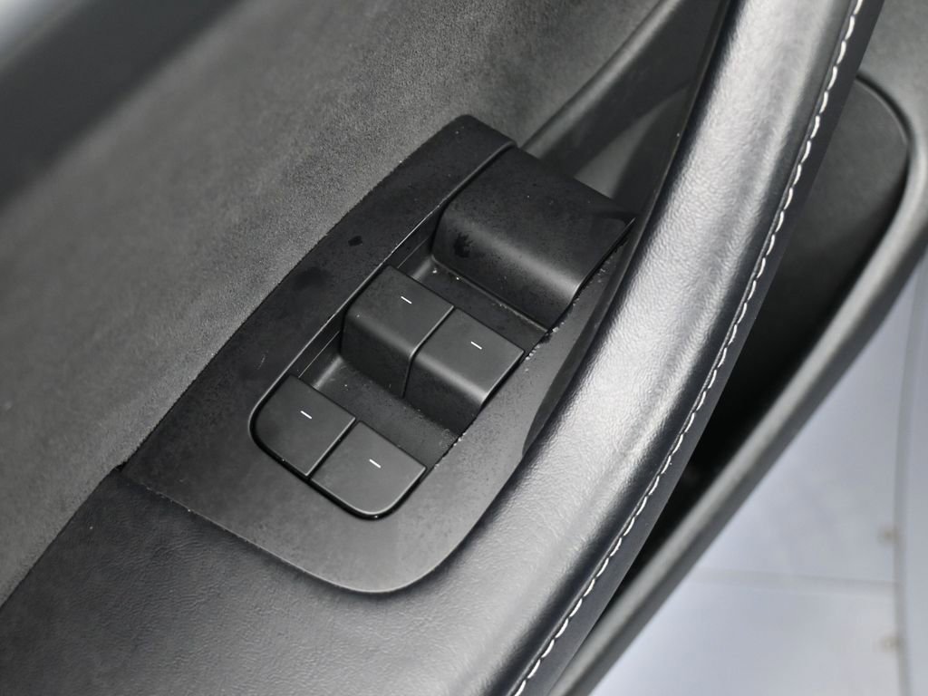 Used 2022 Tesla Model 3 image 18