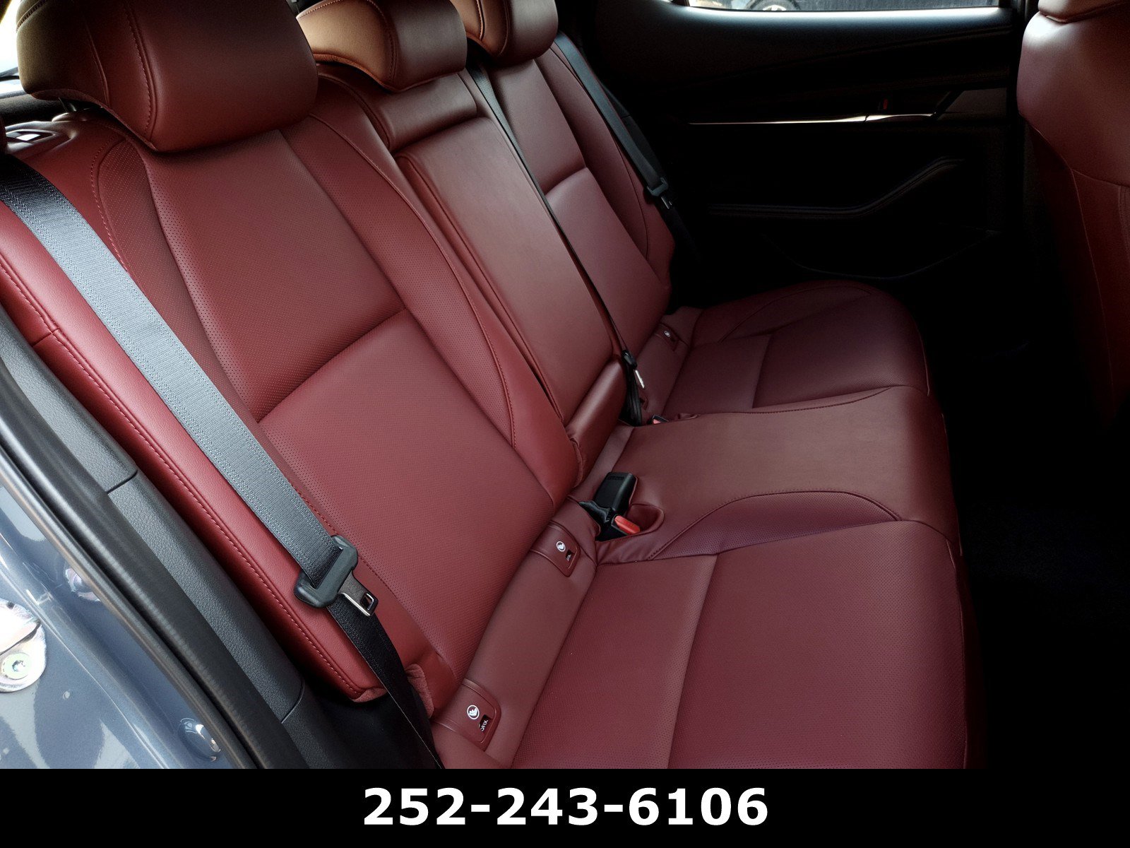 Used 2025 MAZDA MAZDA3 Carbon image 33