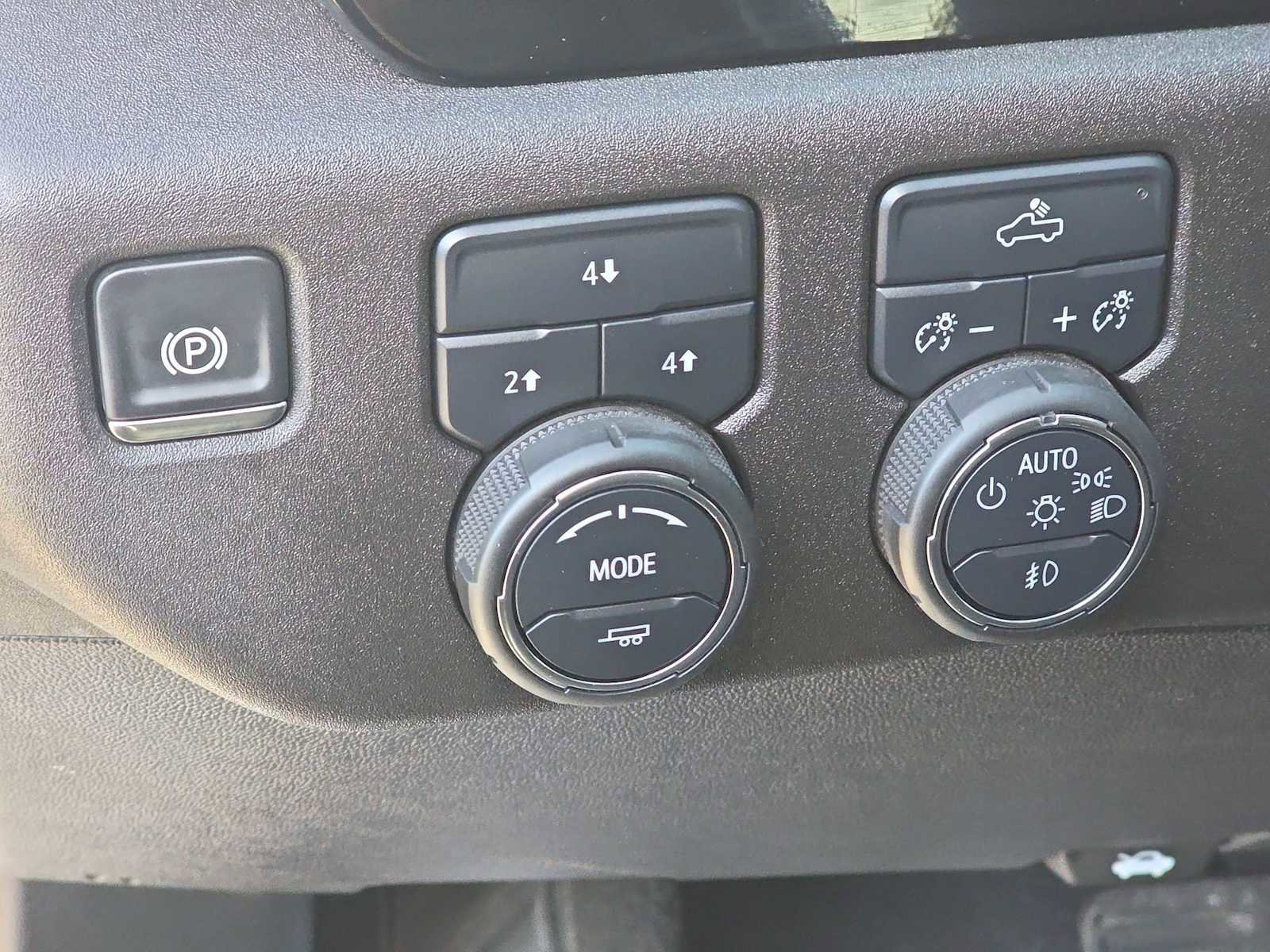 Used 2025 Chevrolet Silverado 2500 LT w/ Convenience Package image 30