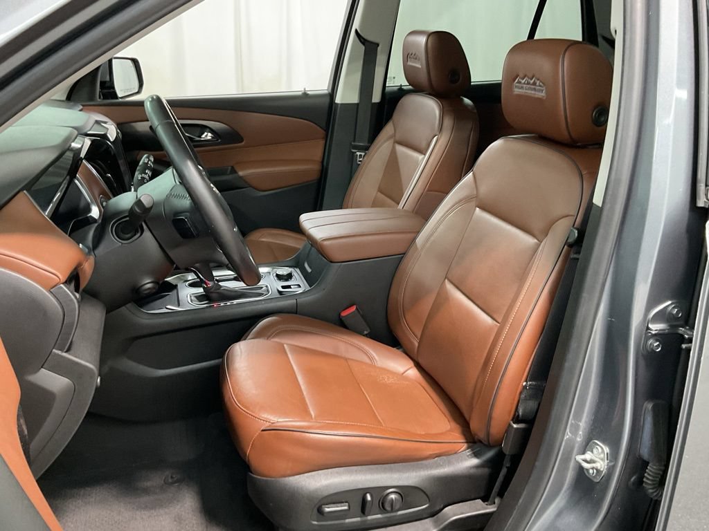 Used 2019 Chevrolet Traverse High Country w/ LPO, Floor Liner Package AWD/4WD image 18