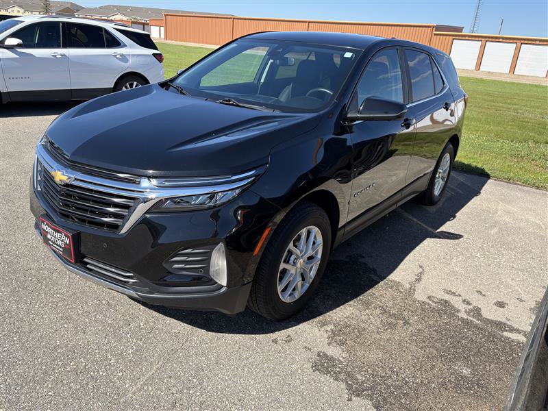 Used 2024 Chevrolet Equinox LT image 2