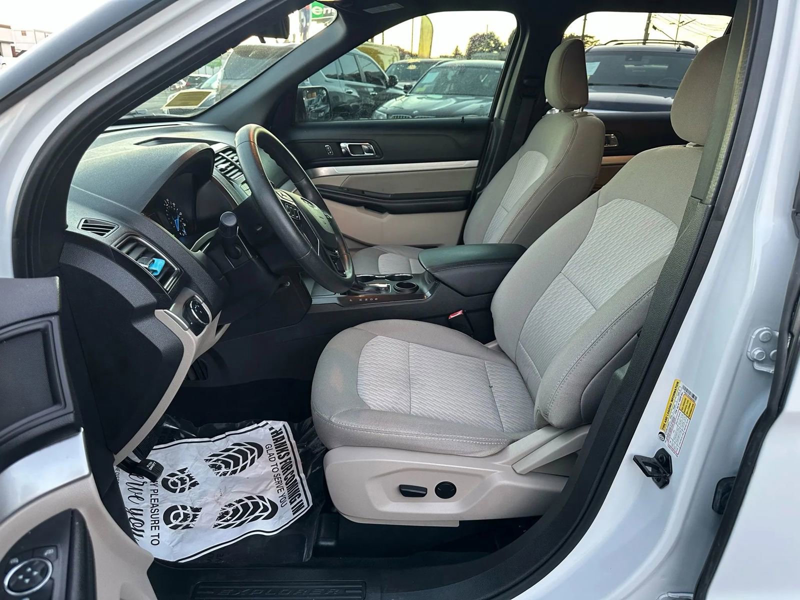 Used 2019 Ford Explorer FWD image 12