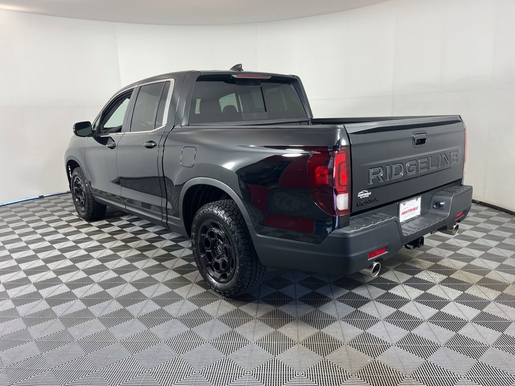 Certified 2025 Honda Ridgeline RTL+ image 3