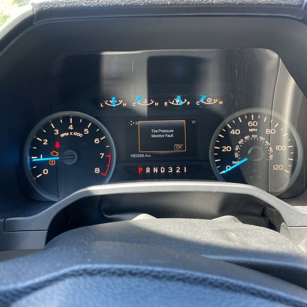 Used 2015 Ford F150 XLT w/ Equipment Group 301A Mid image 11