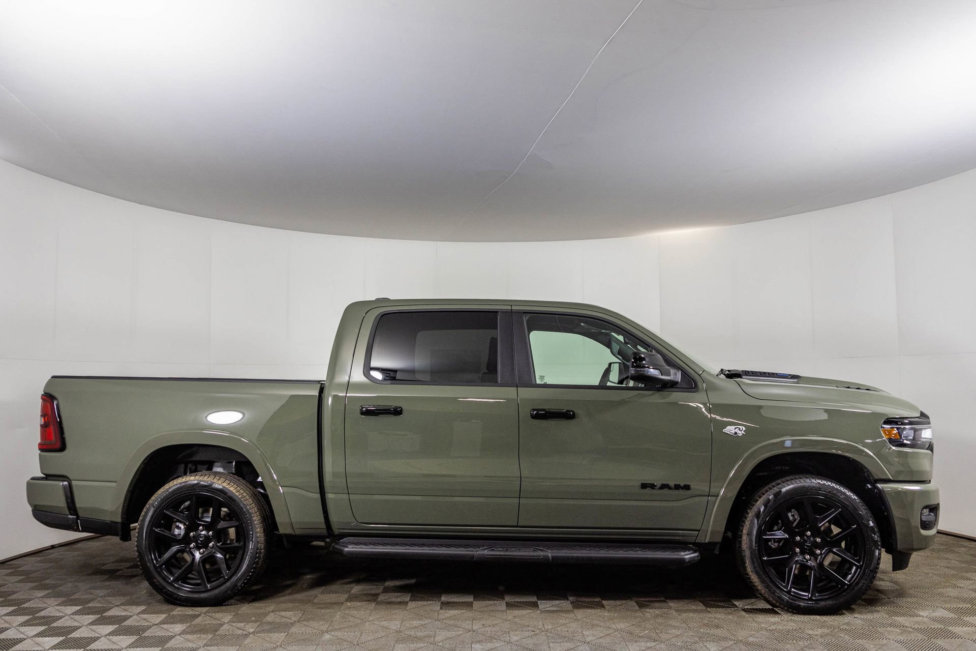 New 2026 RAM 1500 Laramie w/ Night Edition AWD/4WD image 15