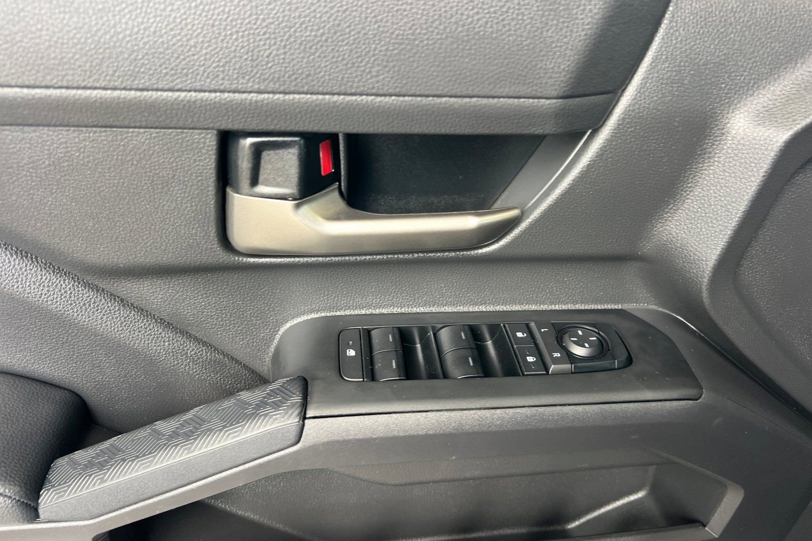 Certified 2024 Toyota Tacoma TRD Off-Road image 8