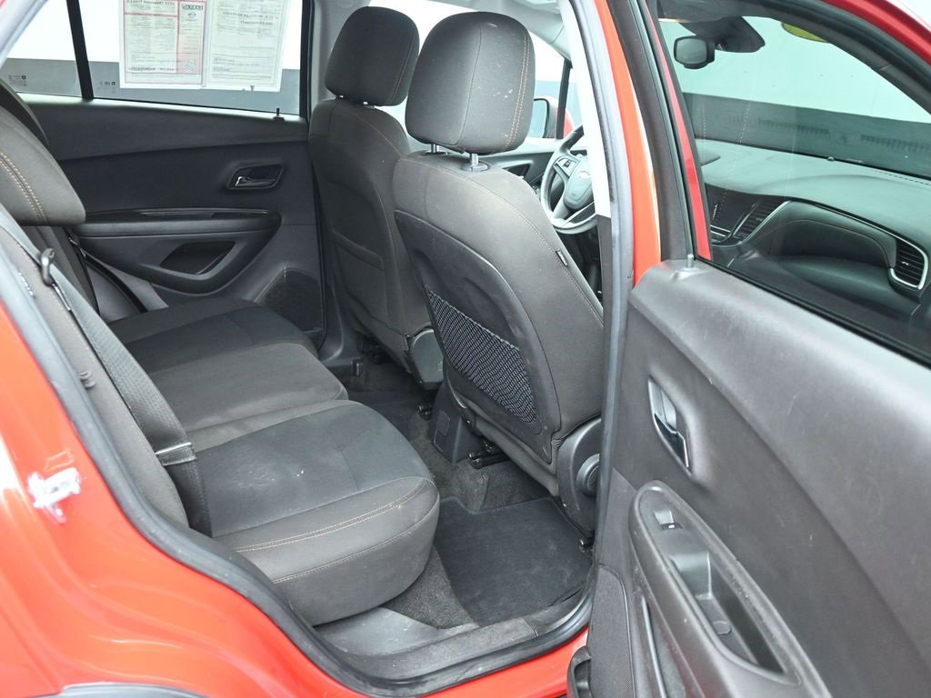 Used 2020 Chevrolet Trax LS w/ Tint and Cruise Package image 15